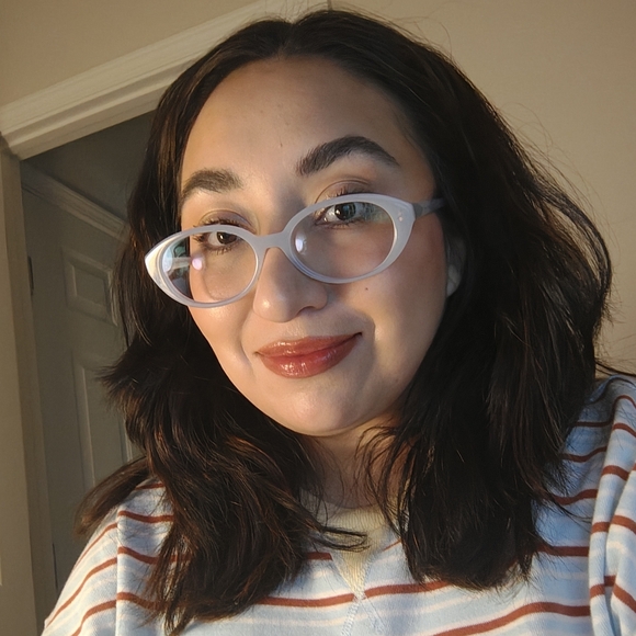 Meet your Posher, Charla - Picture 1 of 1